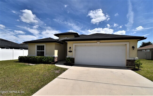 Building Photo - 15155 Bareback Dr