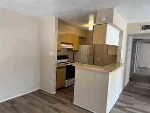 Building Photo - 10100 S Gessner Rd