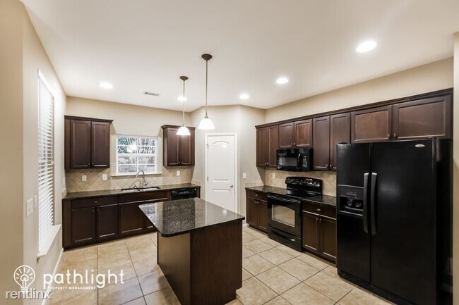 Building Photo - 4 br, 2.5 bath House - 123 Appleford Road ...