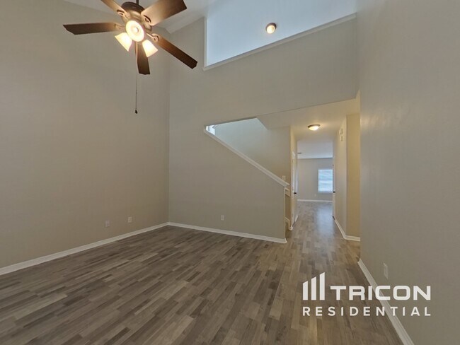 Foto del edificio - 10015 Sweet Nectar Ln