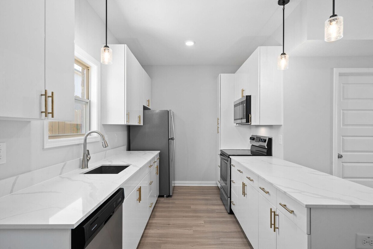 360 Luxury Townhomes Apartments in Clarksville, TN