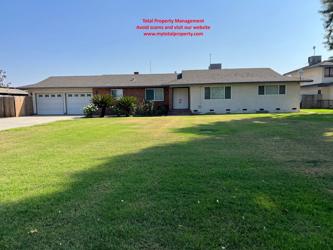 Foto principal - 11485 AVE. 200- 3 BEDROOM 2 BATH- TULARE