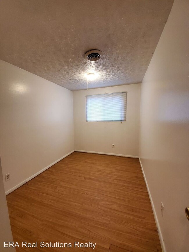 Building Photo - 3 br, 1.5 bath House - 3676 Roswell Drive