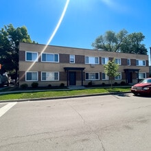 Building Photo - 2657 W 47th St