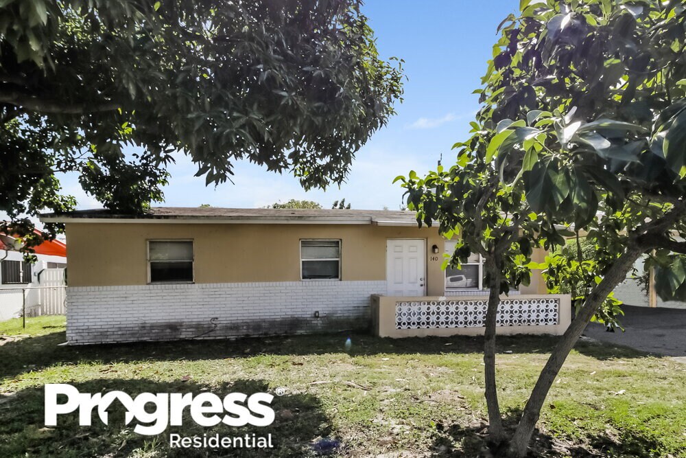 Foto principal - 140 NE 23rd Ct