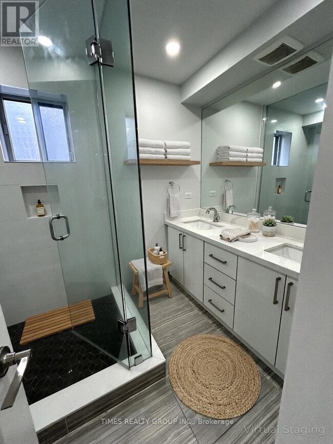 Building Photo - 15 Walmer Rd