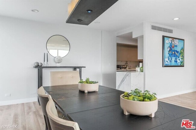 Foto del edificio - 2 br, 2 bath Condo - 2222 Avenue of the St...