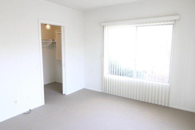 Foto del edificio - 3 bedroom in Santa Monica CA 90403