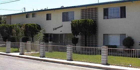 Alternate Building View - Edgewoood Apts