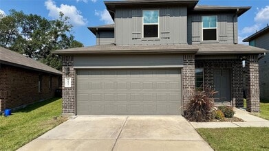 Building Photo - 16957 Rich Pines Dr