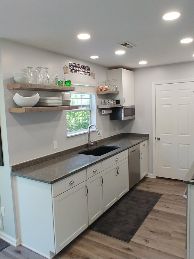 Building Photo - 5900 Wichita Dr