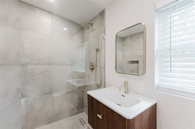 Foto del edificio - 1430 SW 32nd Ct