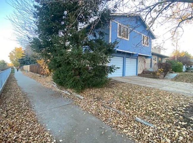 Building Photo - 8301 Chase Dr