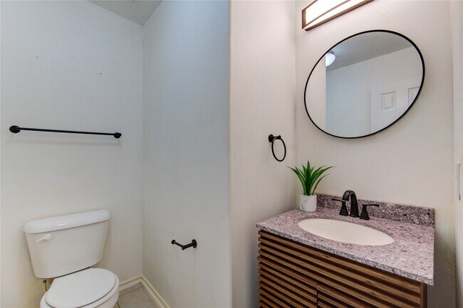 Foto del edificio - 5010 Moss Garden Ln