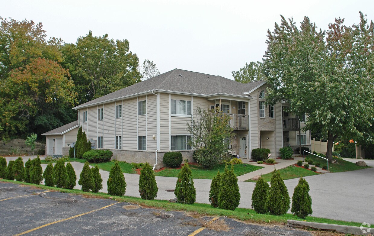 Primary Photo - 4840 Indian Hills Dr