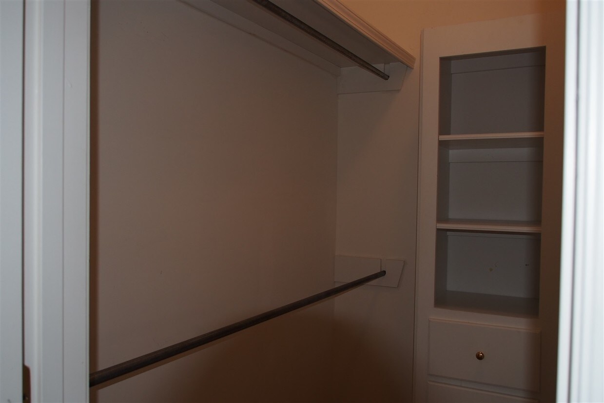 Building Photo - 513 Fox Bay Ridge