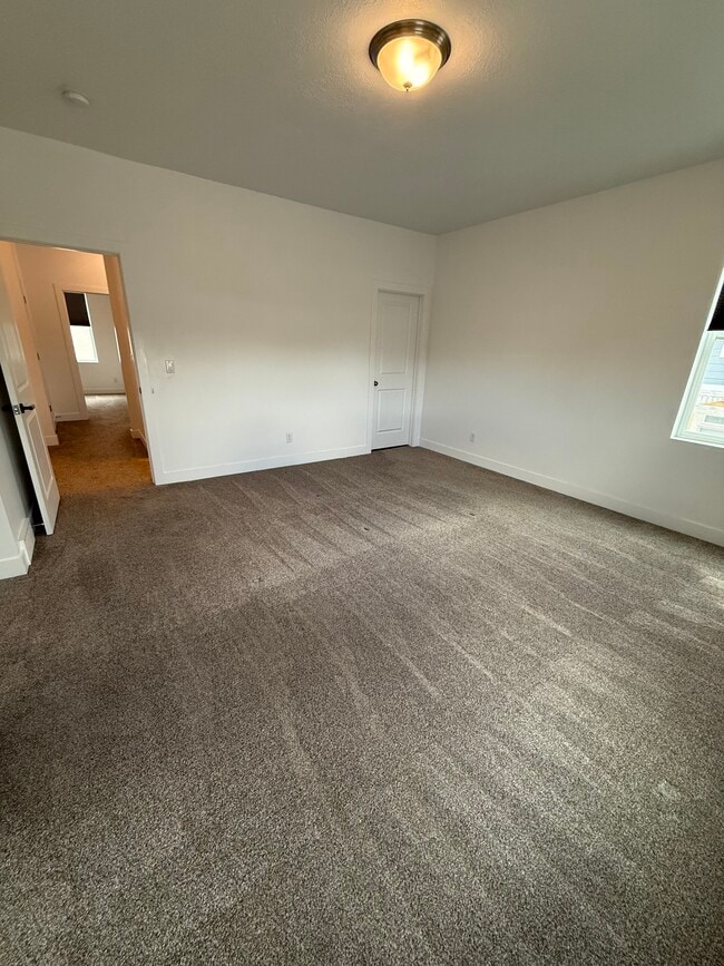 Building Photo - 5427 W Ranches Loop Rd