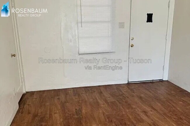 Foto del edificio - 1715 N Village Dr