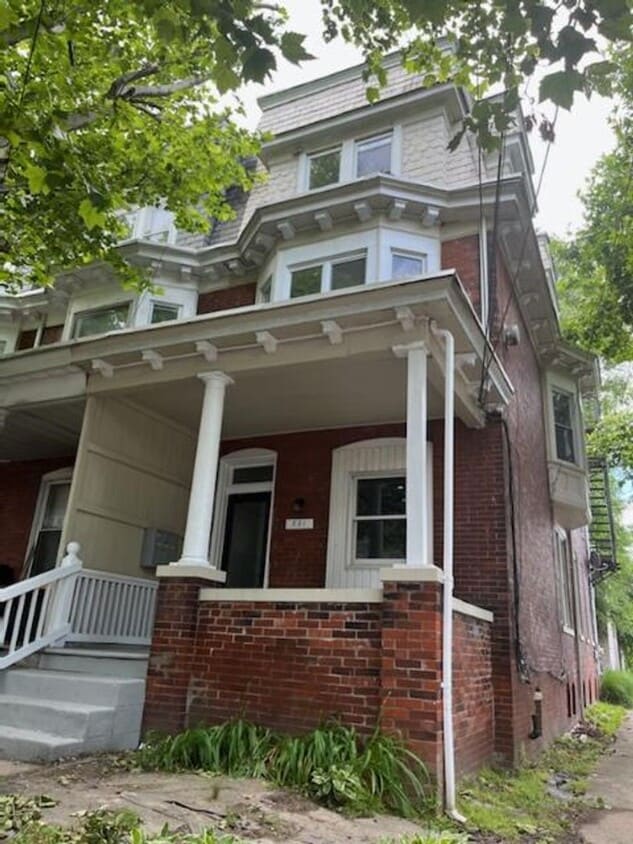 Primary Photo - 551 Radnor St