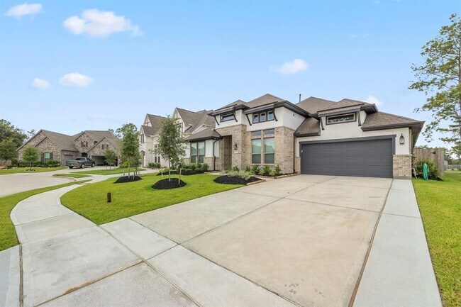 Building Photo - 14807 Providence Manor Way