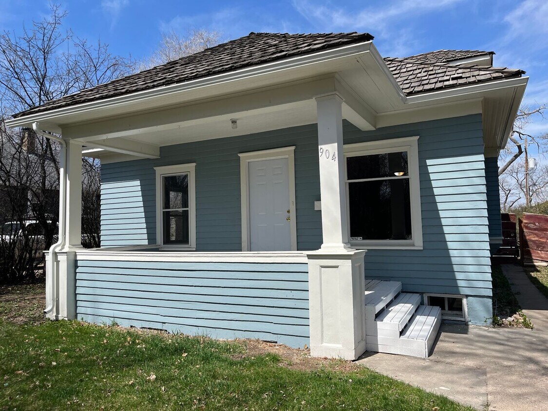 3 Bedroom 1.5 Bath Home off the Blvd House Rental in Rapid City, SD