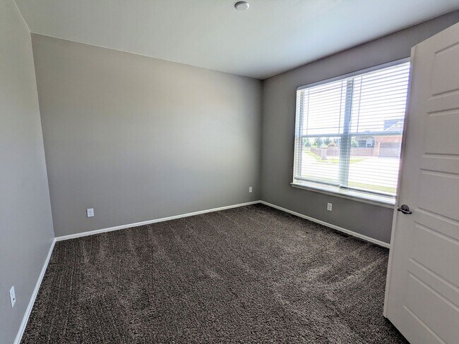 Foto del edificio - 6152 Gannet Dr