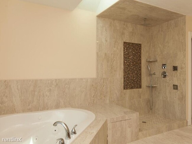 Building Photo - 5 br, 4 bath House - 67 Piccadilly Way