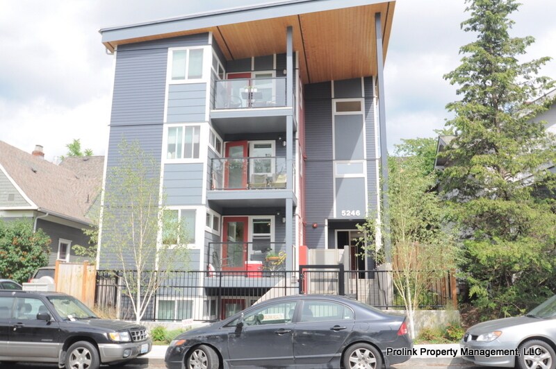 Foto principal - 5246 Brooklyn Ave NE