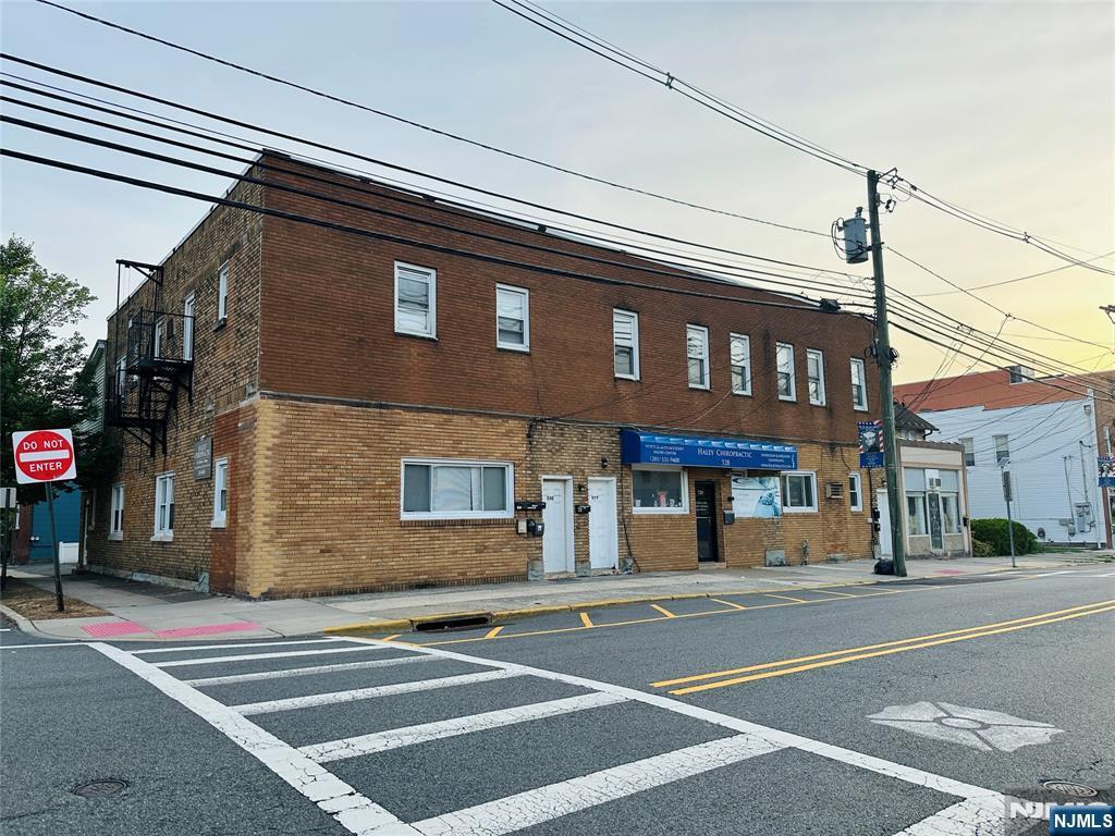 Photo - 530 Valley Brook Ave-1-1