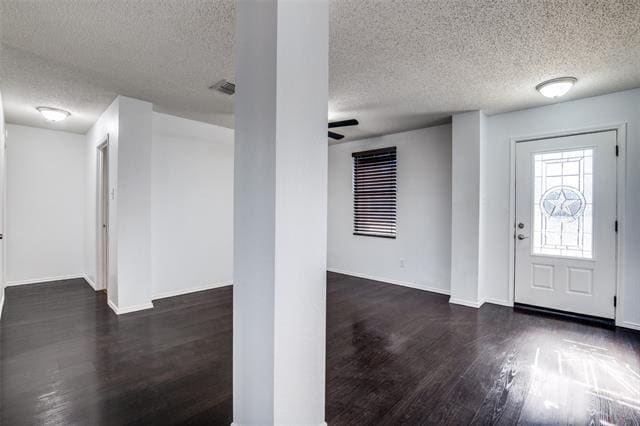 Building Photo - 1501 Big Lake