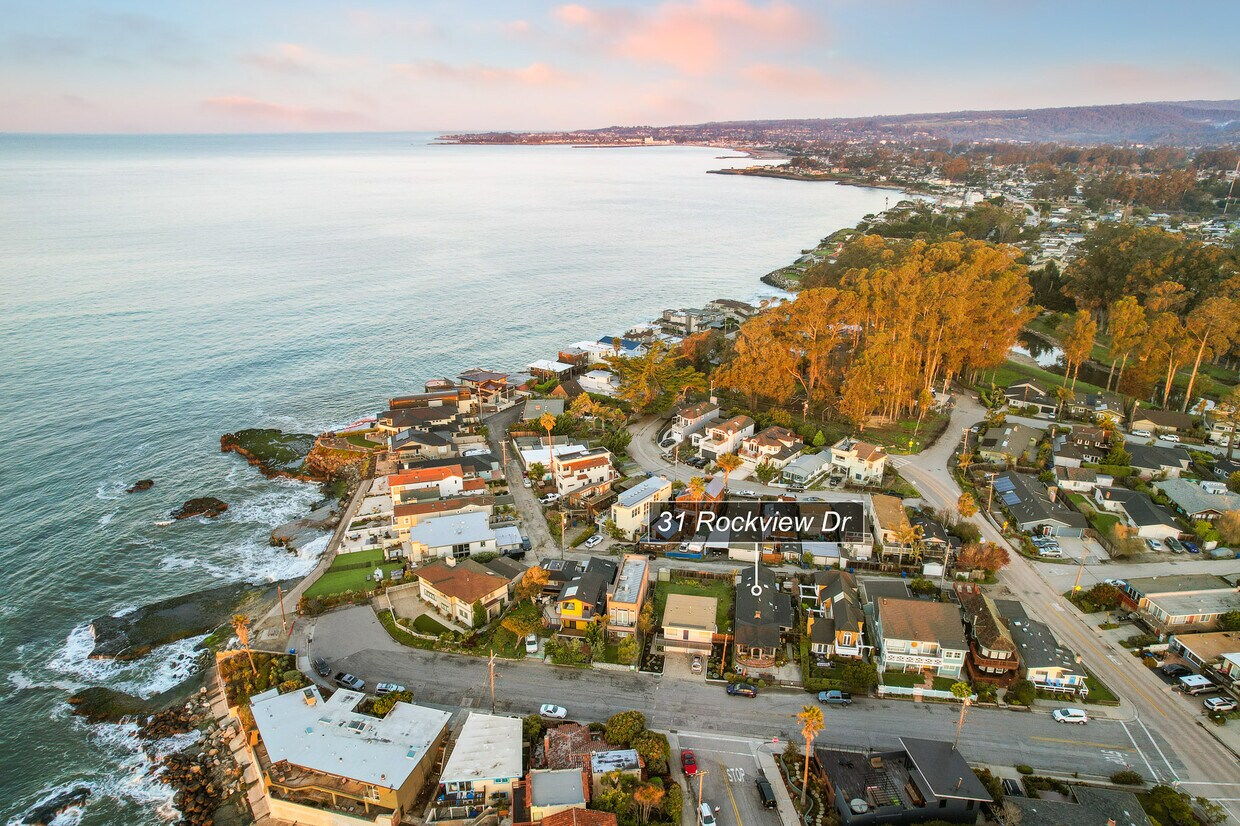 Primary Photo - 31 Rockview Dr