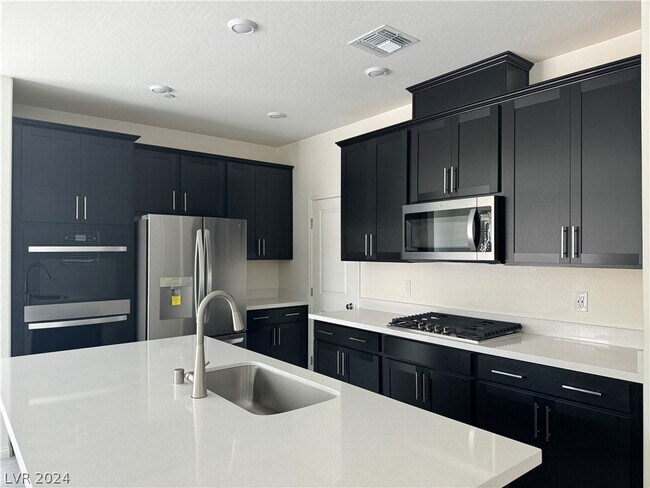 Building Photo - 11821 Pied Harrier Ave