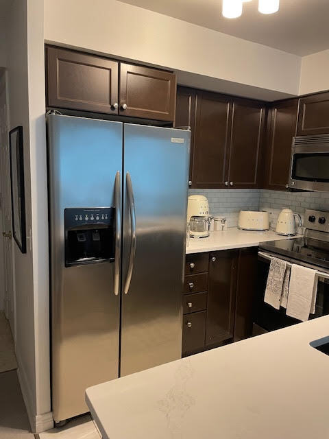 Photo du bâtiment - 51-951 Lower Simcoe St