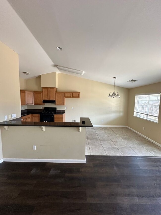 Building Photo - Beautiful Home in Sanger
