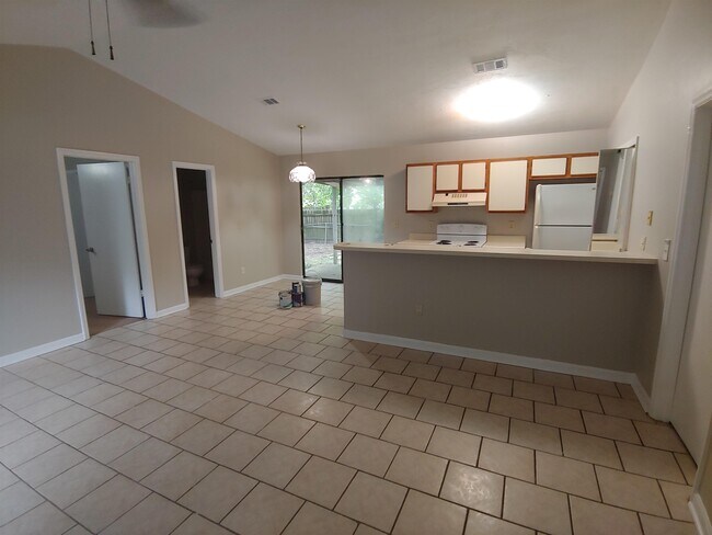 Foto del edificio - 905 Tomahawk Ct