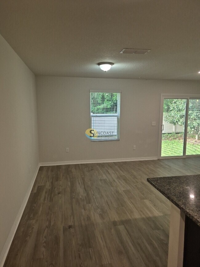 Building Photo - 7656 Mailes Ct