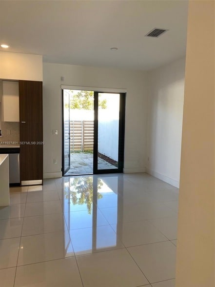 Photo - 10429 SW 118th Ave Townhome