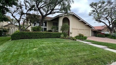 Building Photo - 10692 Albany Cir