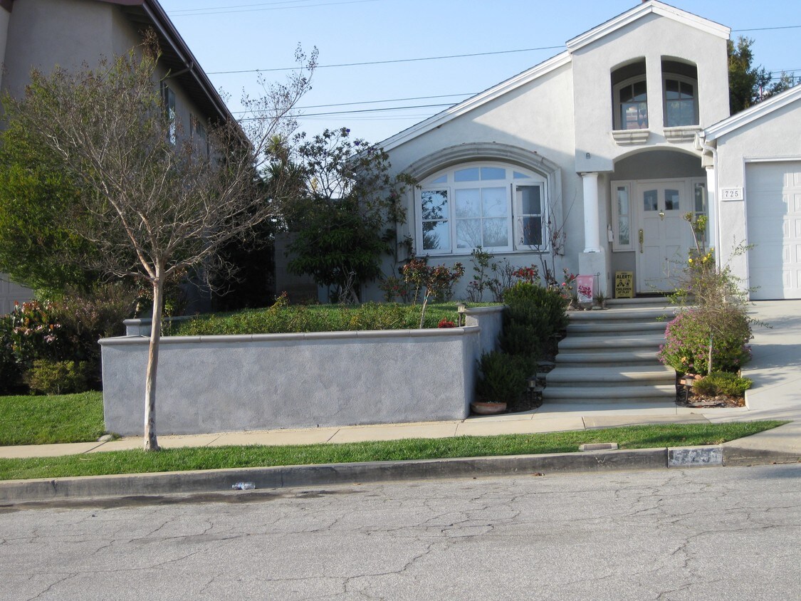 725 Southshore Dr, Seal Beach, CA 90740 House Rental in Seal Beach