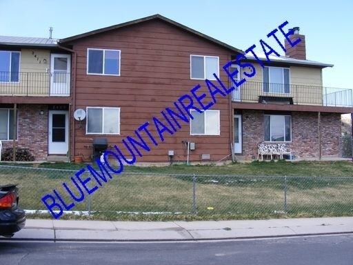 Primary Photo - 2405 Split Rock Dr