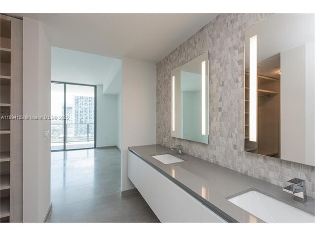 Foto del edificio - 68 SE 6th St