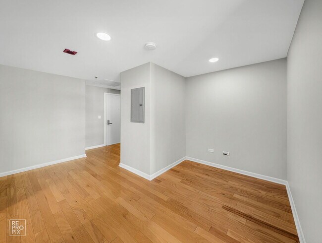 Foto del edificio - 225 S Sangamon St