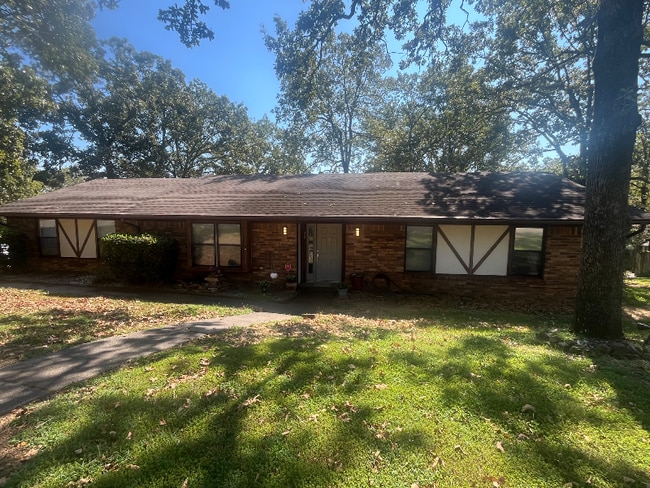 Building Photo - 22 Thornhill Dr