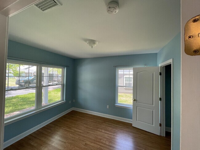 Building Photo - 33 Gables Way