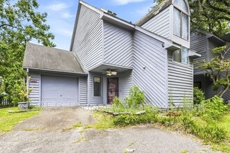 Building Photo - 2173 Spoleto Ln E