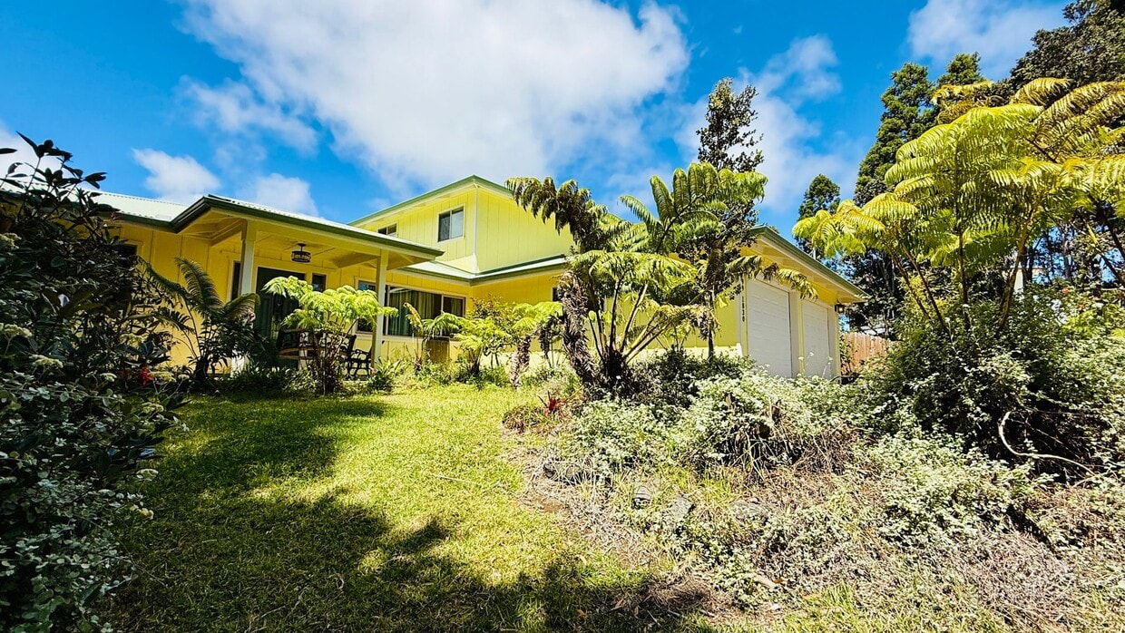 Primary Photo - Spacious Volcano Home for Long-Term Rent