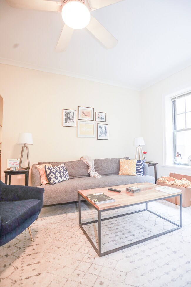 Foto del edificio - 4816 N Hermitage Ave