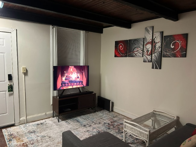 Photo - 107 N Port St Townhome