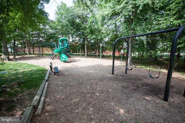 Building Photo - 2170 Capstone Cir
