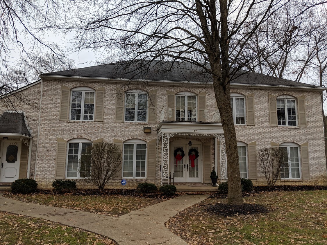 139 Mackinaw Ave, Fairlawn, OH 44333 Apartments in Fairlawn, OH